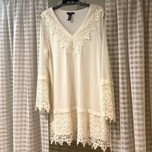 Beige lace top, dressy - Picture 1 of 4